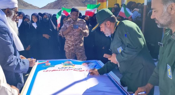 اجتماع بزرگ دختران حاج قاسم و  امضای طومار