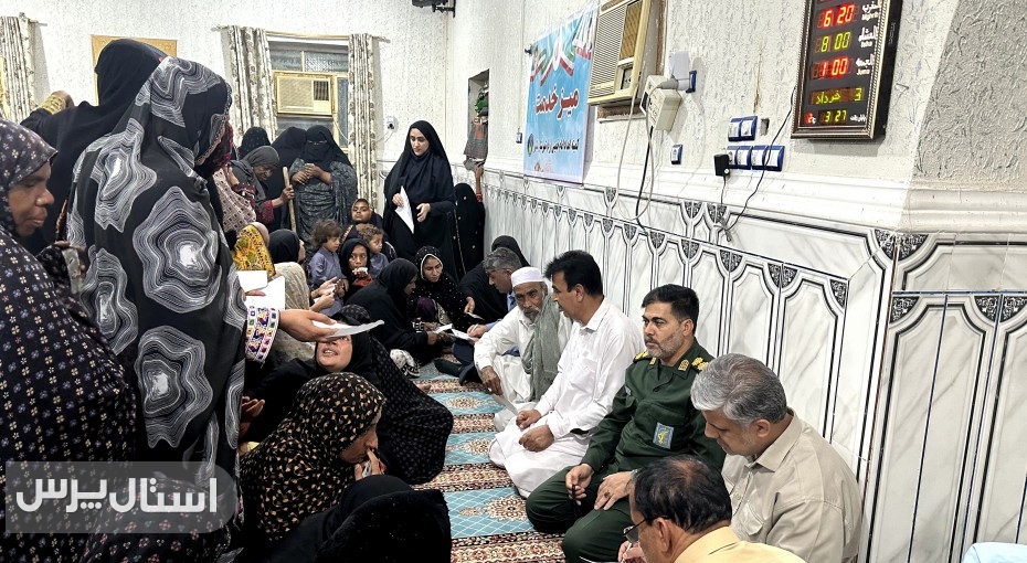 میز خدمت در شهرستان نیکشهر به مناسبت سوم خرداد