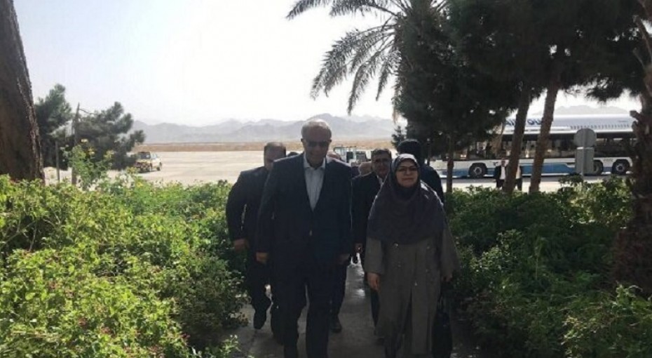 معاون رئیس جمهور وارد زاهدان شد ؛استاندار استقبال کرد