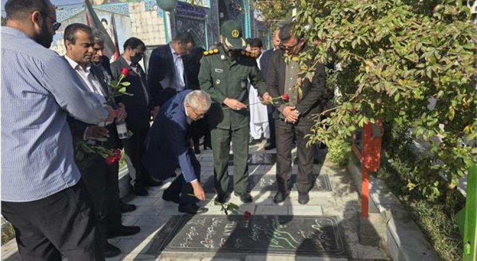 مدیرکل تعاون، کار و رفاه اجتماعی سیستان و بلوچستان گفت: آغاز برنامه‌های هفته تعاون با تجدید پیمان با شهدا رقم خورد تا بار دیگر یادآوری شود مسیر توسعه و عدالت، بر پایه ایثار و فداکاری آنان استوار است.