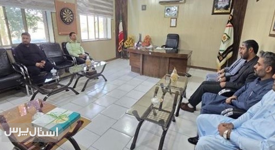 دیدار رئیس حوزه قضایی نیکشهر با فرمانده انتظامی شهرستان به مناسبت هفته نیروی انتظامی