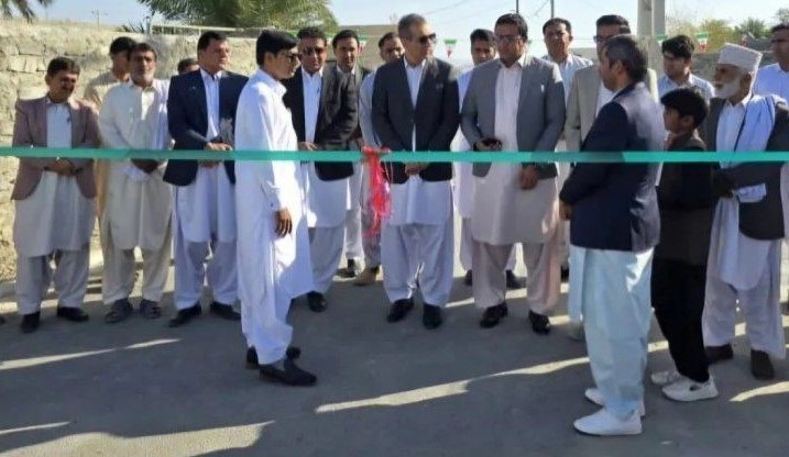 معابر و پارک جوکان نوسازی شد.